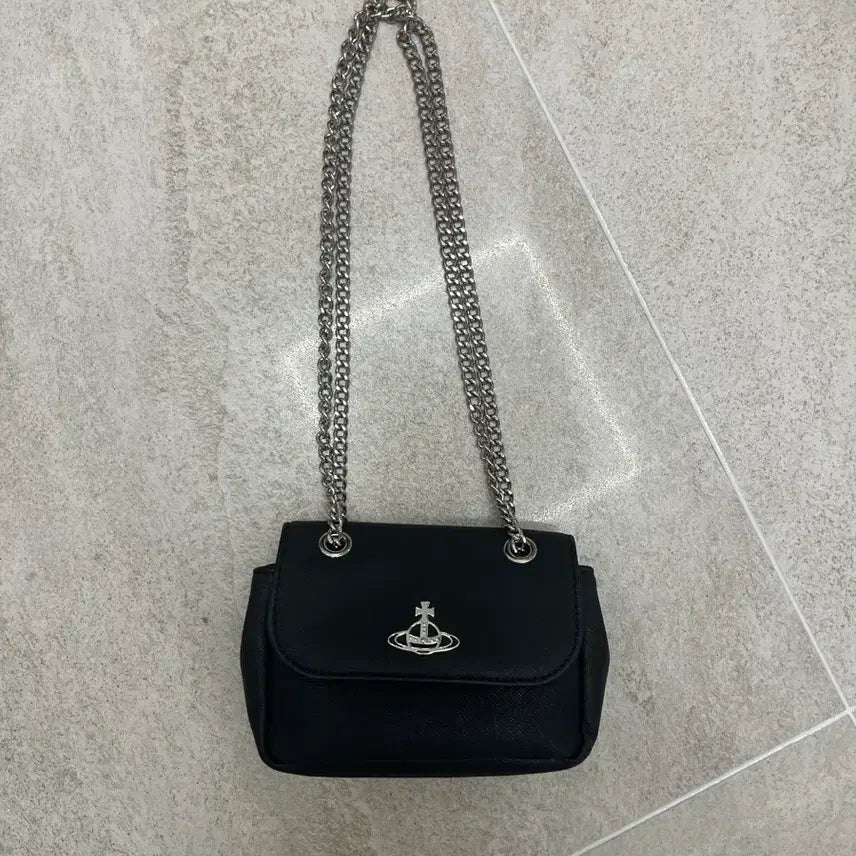 [BUNJANG] Vivienne Westwood Riveton Saffiano Chain Mini Crossbody Bag / 비비안웨스트우드 리비건 사피아노 체인 미니 크로스백