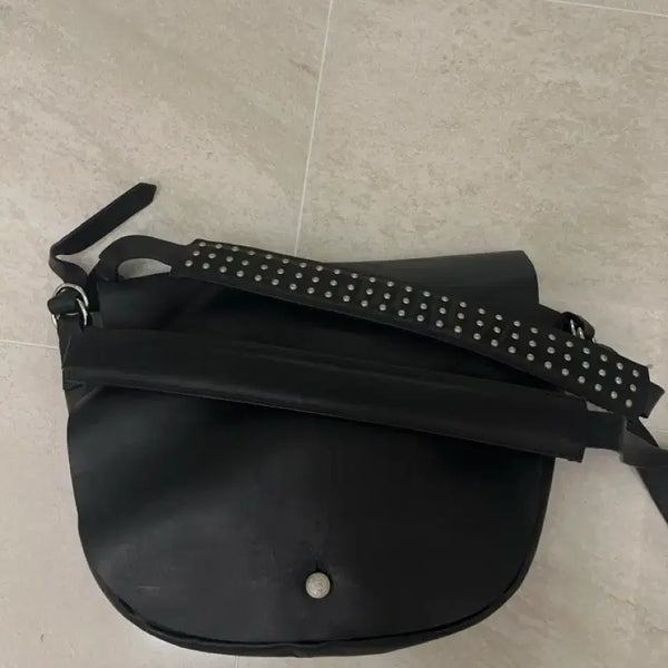 [BUNJANG] LOUID Leather Messenger Bag / 루이드 레더 메신저백