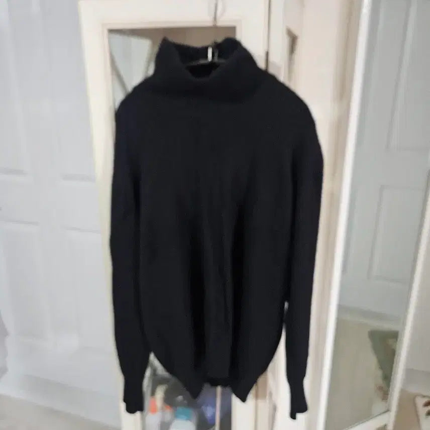 [BUNJANG] Black Turtleneck Sweater / 블랙 터틀넥 스웨터