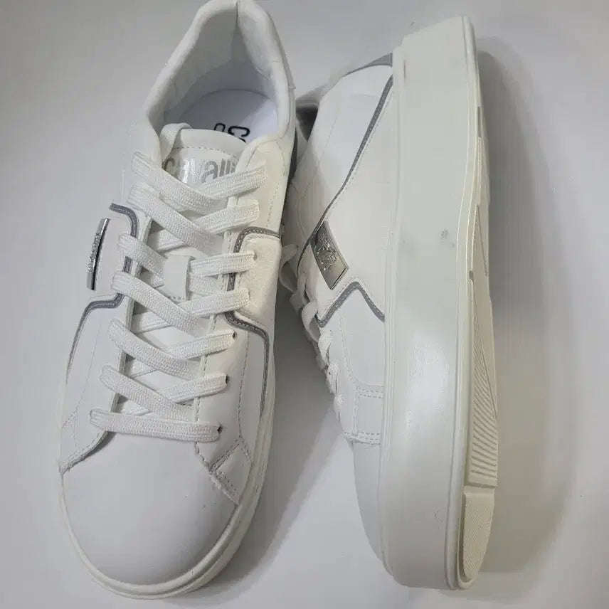 [BUNJANG] Cavalli Class White Sneakers / CAVALLI CLASS. 화이트 스니커즈. 미착.