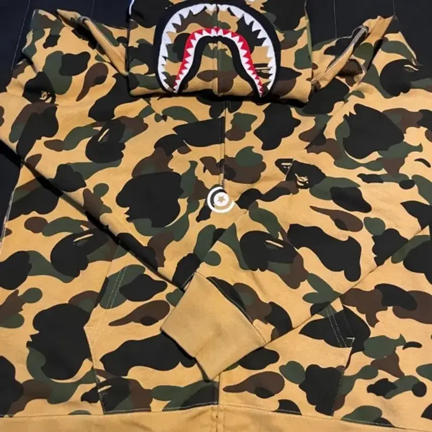 [BUNJANG] BAPE Shark Hoodie Yellow L / 베이프 샤크 후드집업 옐로우 황계 L 라지 BAPE YELLOW
