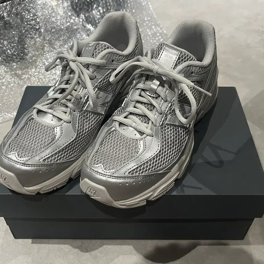[BUNJANG] New Balance 509 Silver U5097N5 Sneakers / 뉴발란스 509 실버 u5097n5