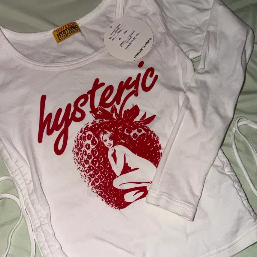 [BUNJANG] Hysteric Glamour Strawberry Chibi Long Sleeve Cropped T-Shirt / 히스테릭글래머 딸기 치비 긴팔티 티셔츠 크롭티