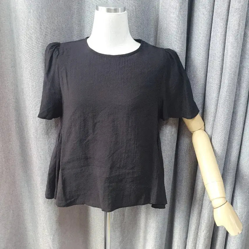[BUNJANG] Pureda Black Blouse / 퓨어다 블랙 블라우스