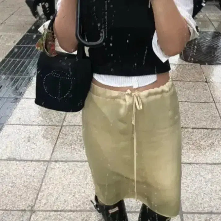 [BUNJANG] Satin Low-Rise Midi Skirt / 새틴 로우라이즈 미디 스커트