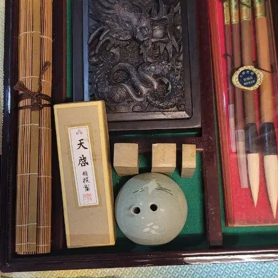 [BUNJANG] Ink Stick, Brush, and Inkstone Calligraphy Set / 화문 먹 세트 붓 벼루 벼루 세트