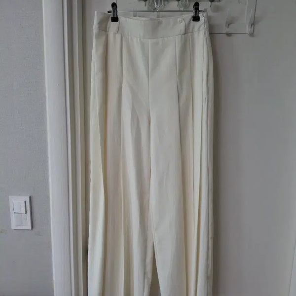 [BUNJANG] Ivory Wide Leg Slacks - Size M / 아이보리 와이드 슬랙스 M사이즈
