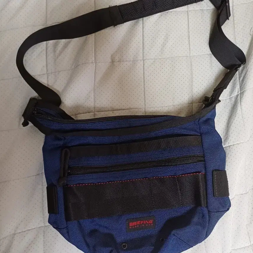 [BUNJANG] Briefing Date Tripper Shoulder Bag Navy / 브리핑 데이트리퍼 숄더백 네이비