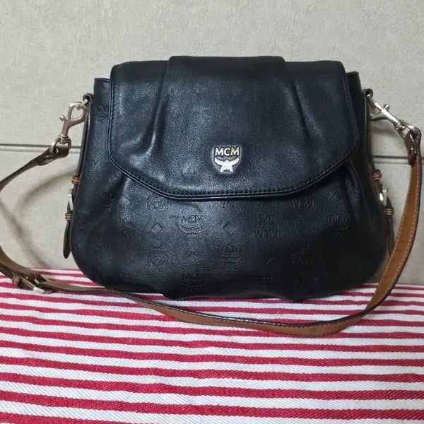 [BUNJANG] MCM Two-Tone Leather Shoulder Bag / MCM가방(정품)