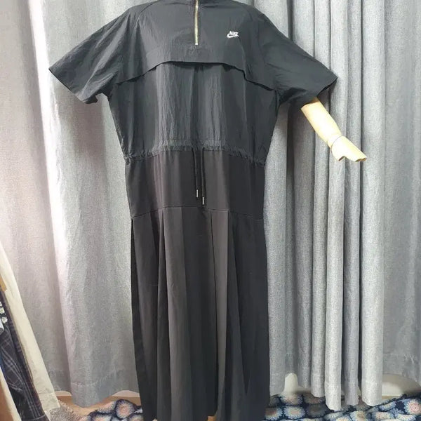[BUNJANG] Swoosh Pleated Color-Block Maxi Dress / 스우시 플리츠배색 맥시원피스
