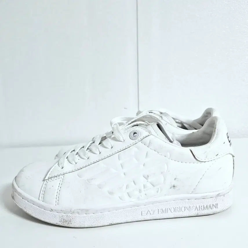 [BUNJANG] Emporio Armani EA7 Eagle Logo Leather Sneakers / 엠포리오 아르마니 EA7 이글 로고 레더 스니커즈(240)