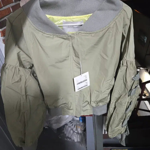 [BUNJANG] Khaki Cropped Bomber Jacket / 봄버 자켓 카키  반크롭
