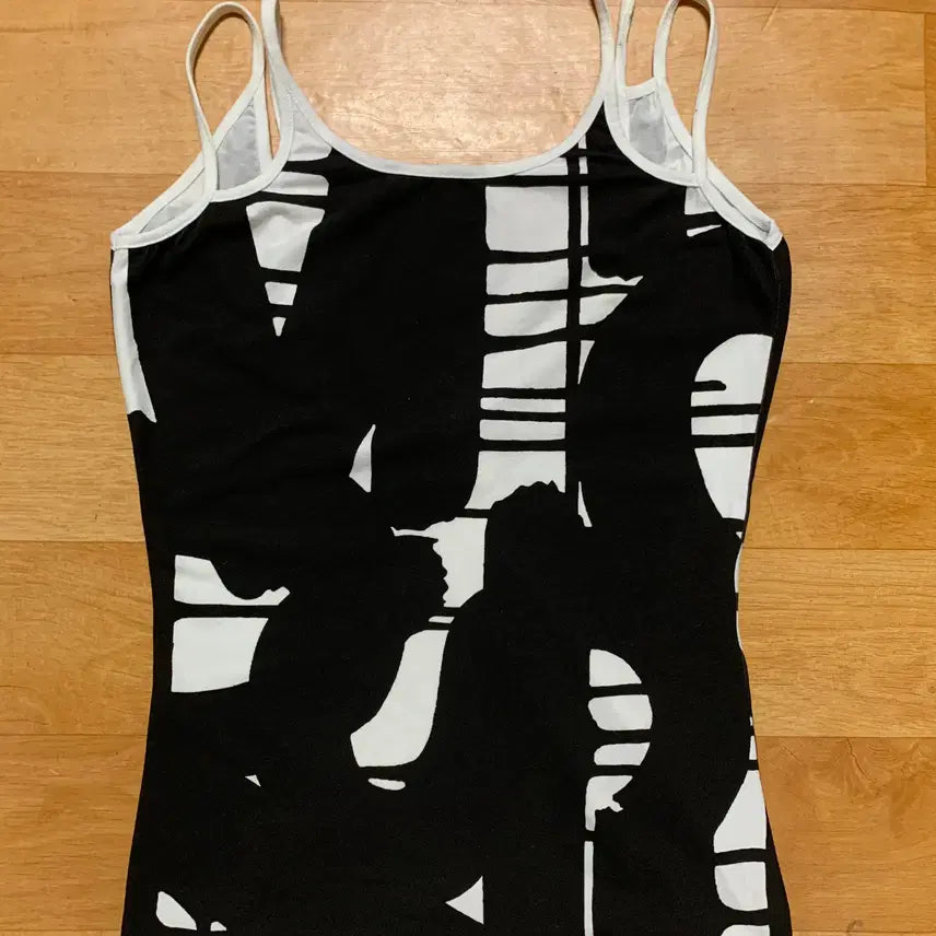 [BUNJANG] Versus by Versace Sleeveless Top / VERSUS 베르수스 by 베르사체 슬리브리스 탑
