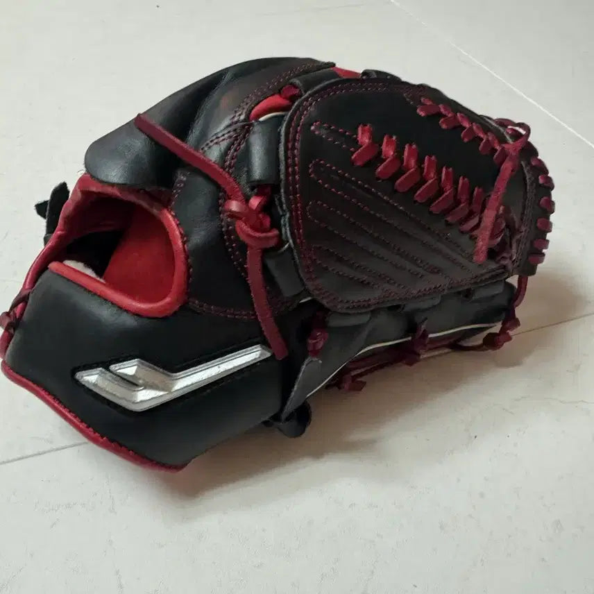 [BUNJANG] Prospecs Smart Pitcher All-Round Glove Kim Sung-jin B Model 12-inch Black/Red / 프로스펙스 스마트 투수 올라운드 글러브 김성진B 모델 12인치 블랙/레드