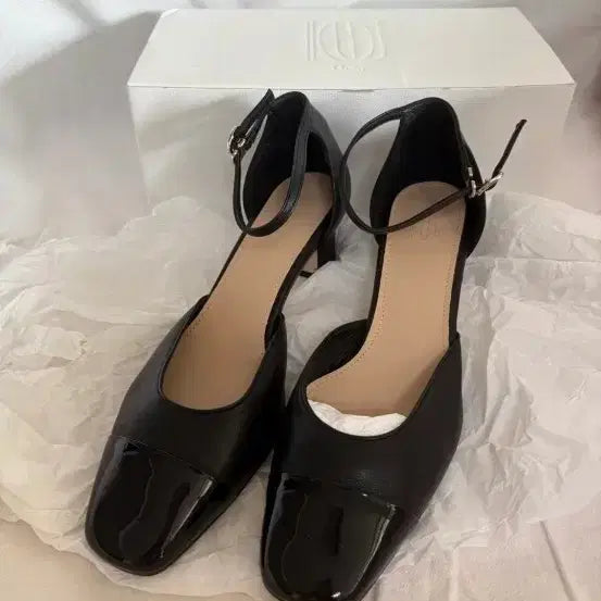 [BUNJANG] Cie Celia Rhou Women's Strappy Heels / 시에 셀리아 lhou celia 250