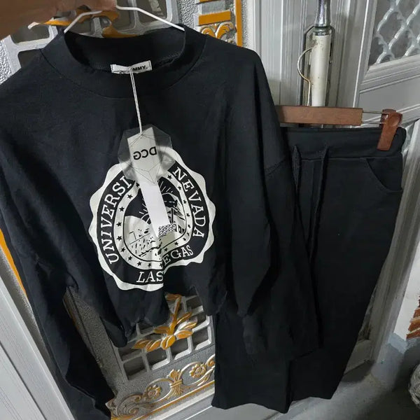 [BUNJANG] Semi-Cropped Sweatshirt and Long Skirt Set / 반크롭맨투 롱치마셋업 꾸안꾸