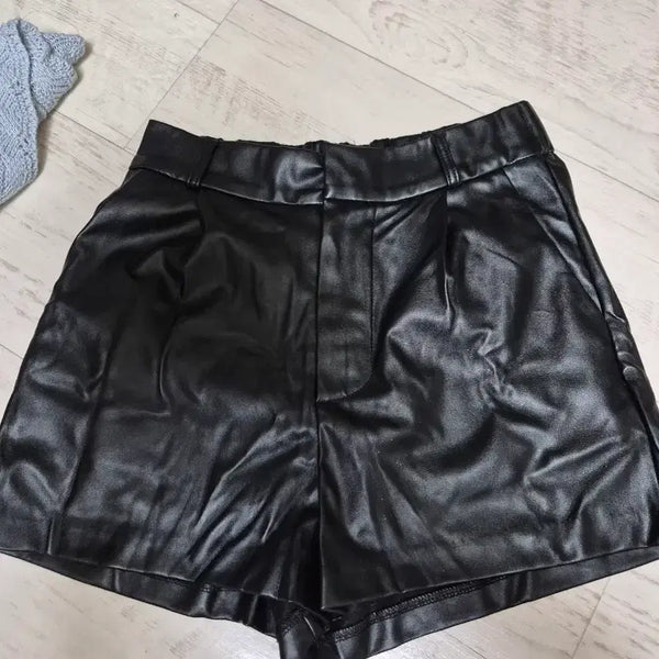 [BUNJANG] Faux Leather Short Pants Black / 인조가죽 숏팬츠 블랙 55~66