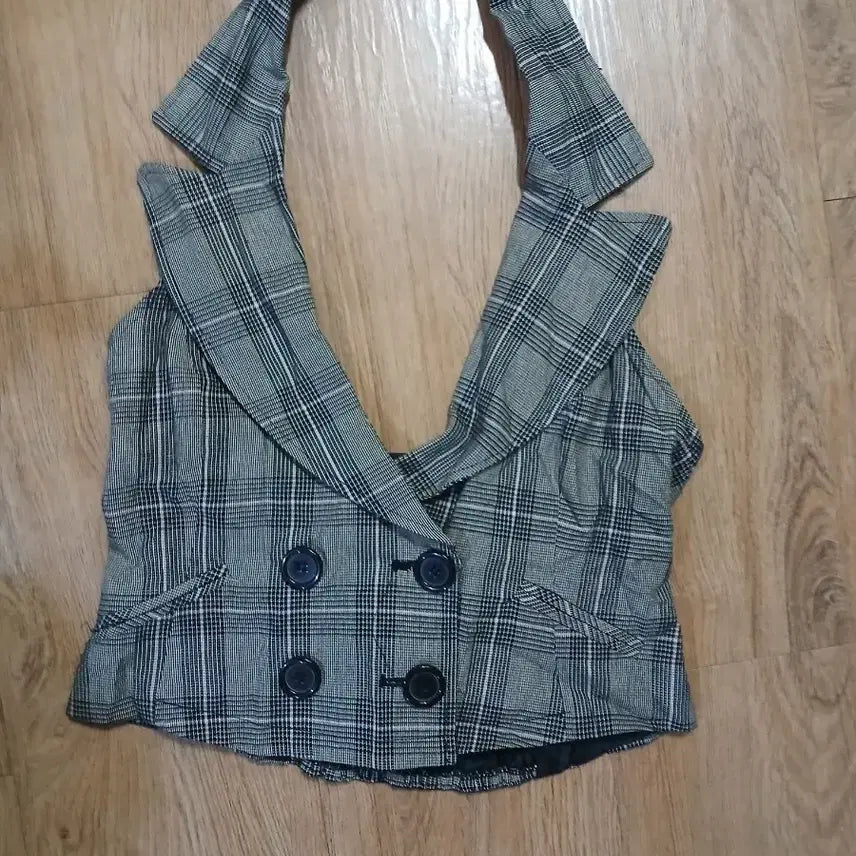 [BUNJANG] Halterneck Double-Button Cropped Jacket Vest (Size 55) / 홀터넥 더블 버튼 크롭 자켓 나시/55
