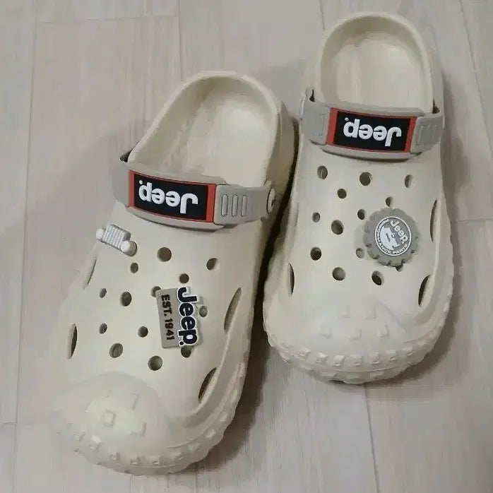 [BUNJANG] Jeep Sandals Beige 250 / 미착용 새상품 짚 샌들 베이지색 250