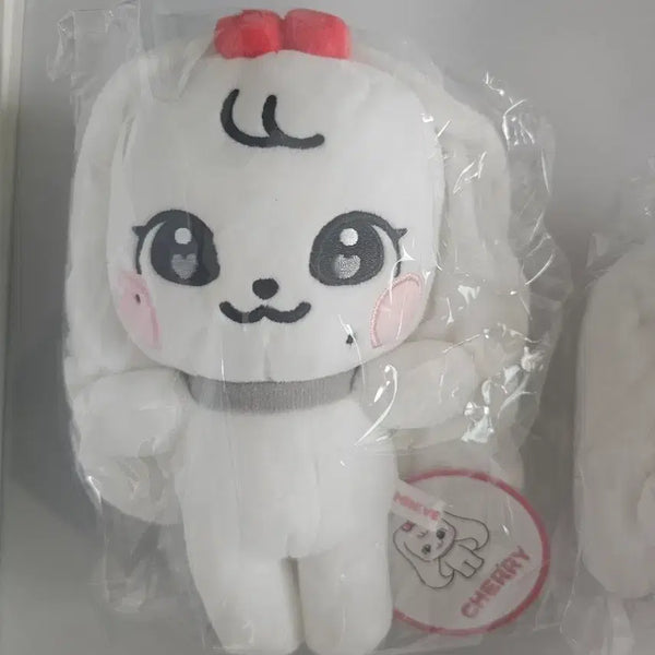 [BUNJANG] IVE Minive Original Plush Doll Jang Wonyoung / 아이브 미니브 ive minive 오리지널 플러시 인형 체리 장원영
