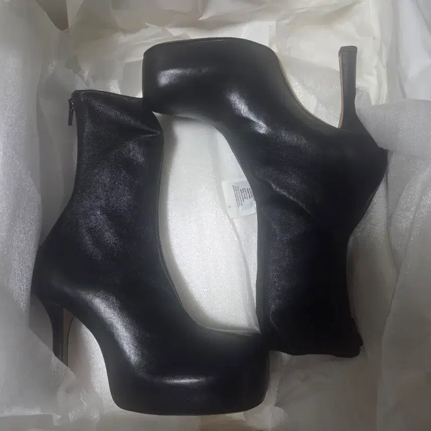 [BUNJANG] Bottega Veneta Women's Black Leather Platform Ankle Boots / 보테가베네타 여성 앵클부츠 10cm