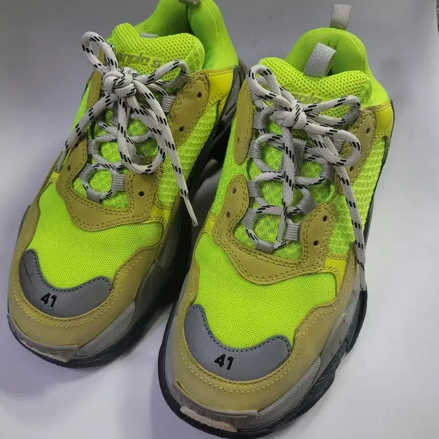 [BUNJANG] Balenciaga Triple S Sneakers Fluorescent Color / 발렌시아가 트리플S. 초래어컬러!