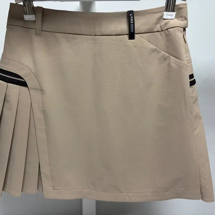 [BUNJANG] LYNX NEWYORK Beige Pleated Golf Skirt / LYNX NEWYORK 베이지 플리츠 골프 스커트 64