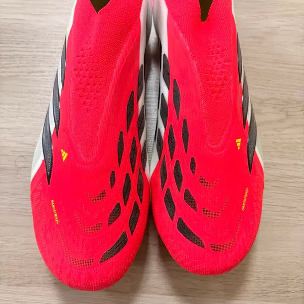 [BUNJANG] Adidas Predator Laceless Football Boots / 아디다스 프레데터 끈없는 축구화