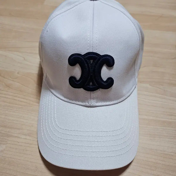 [BUNJANG] Celine Triomphe Cap White / 셀린느 트리오페 볼캡 화이트