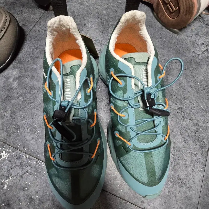 [BUNJANG] Palladium Sneakers Size 250 / 팔라디움운동화250
