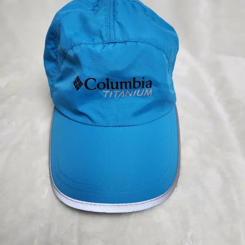 [BUNJANG] Columbia Titanium Cap Blue / 컬럼비아 타이타늄 모자 블루