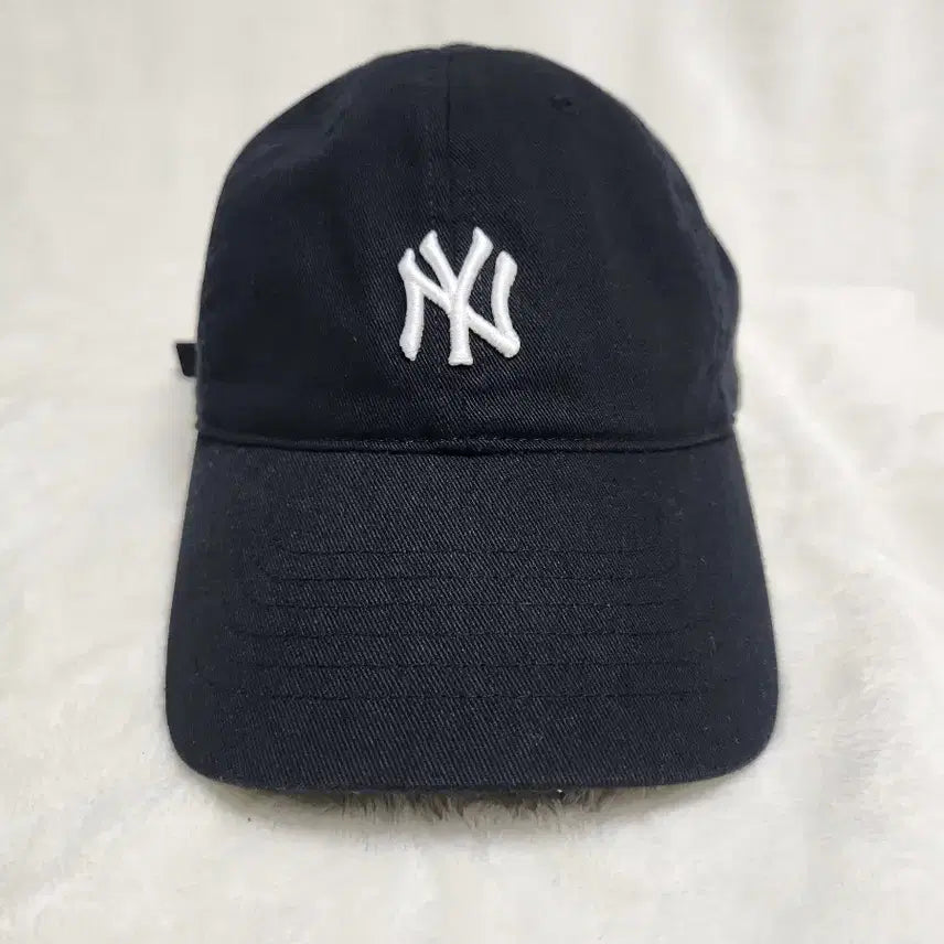 [BUNJANG] New York Yankees Black Ball Cap / 뉴욕 양키스 볼캡 블랙
