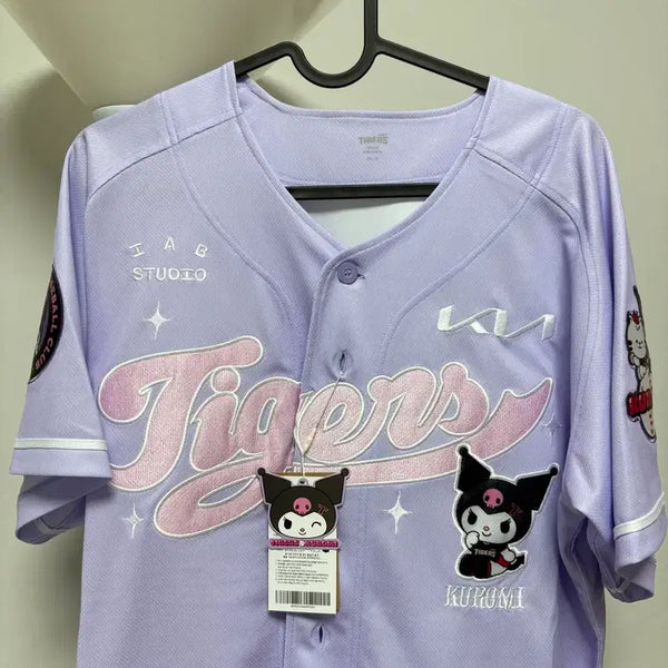 [BUNJANG] Kia Tigers 25 Kuromi Baseball Jersey Medium / 기아 타이거즈 25 쿠로미 유니폼 95(m) 사이즈