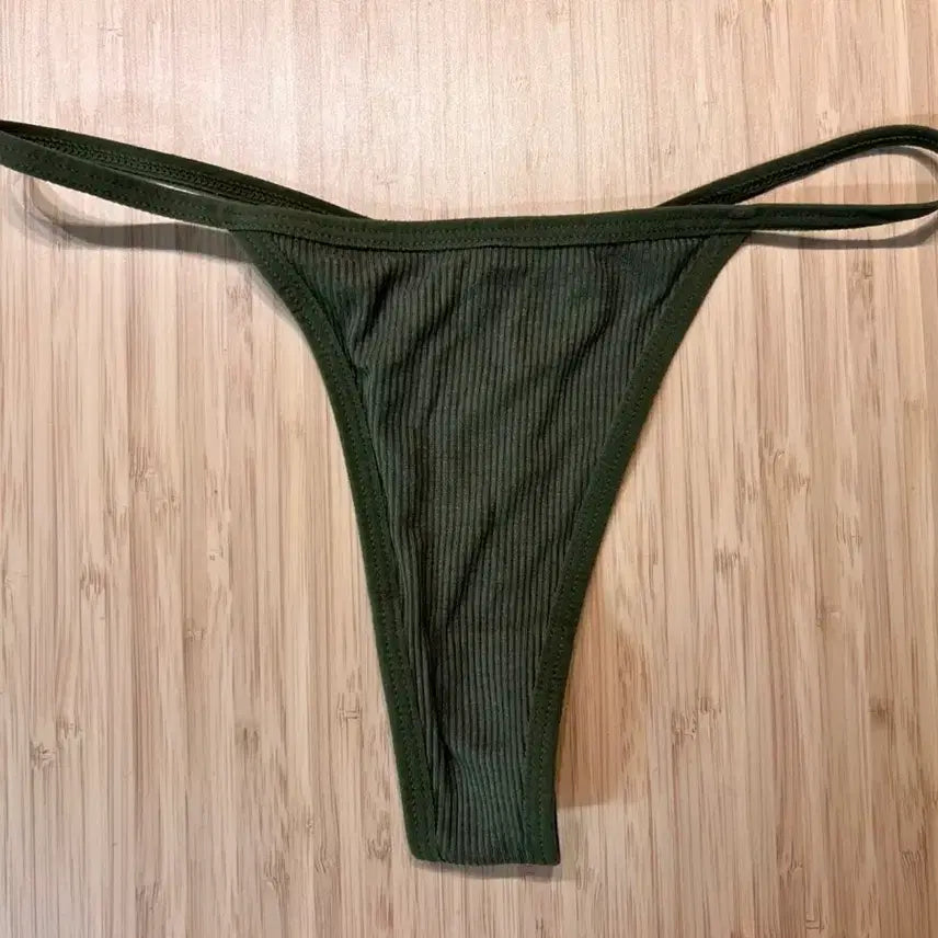 [BUNJANG] Ribbed String T-Panty Khaki Green / (중고) 카키 그린 골지 스트링 팬티 T