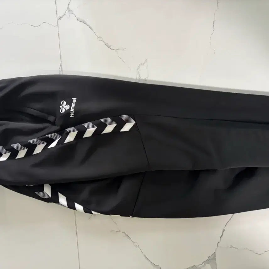[BUNJANG] Hummel Black Training Pants Size 100 / 험멜 트레이닝 바지 블랙