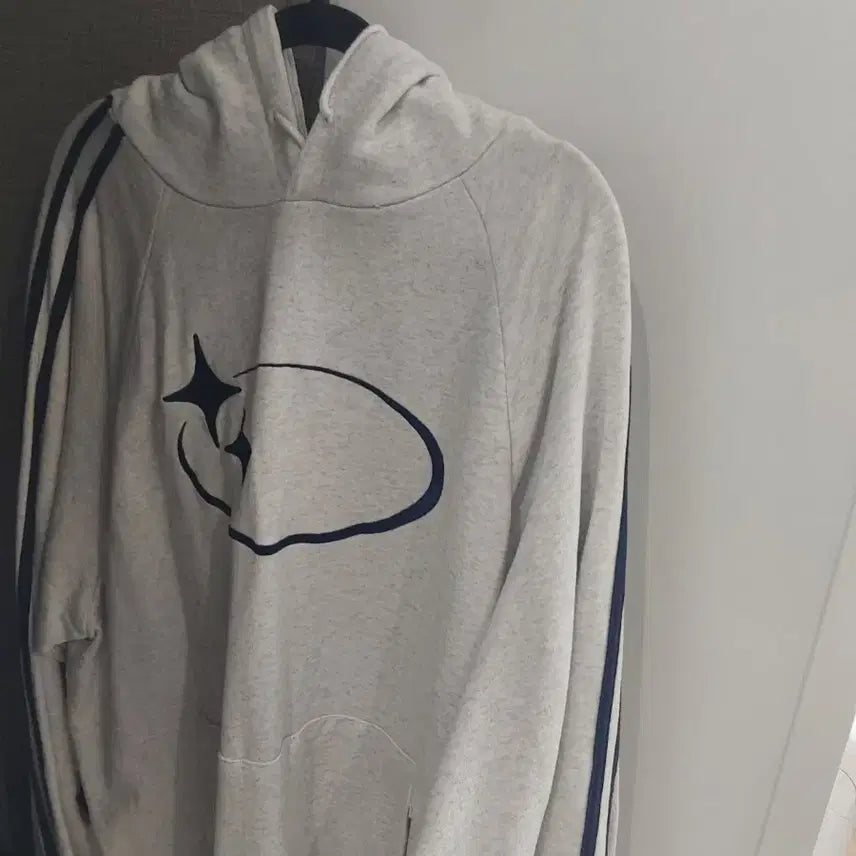 [BUNJANG] Crossdresseley Hoodie / 크로스드레슬리 후드티