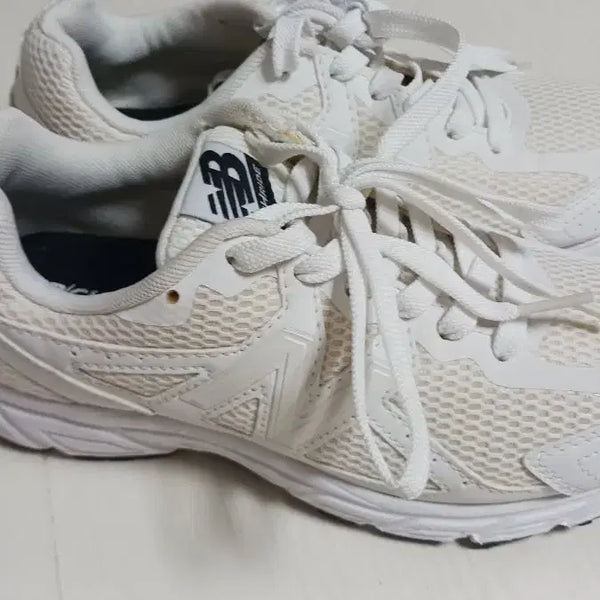 [BUNJANG] New Balance 480v5 White Sneakers / 뉴발란스 480v5 화이트 운동화 // 220
