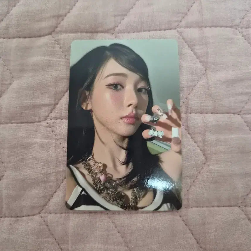 [BUNJANG] Aespa Karina Kiss & Tell Warner Music Lucky Draw Photocard / 에스파 카리나 키스 앤 텔 kiss n tell 워너 Warner 특전 포카 양도 분철