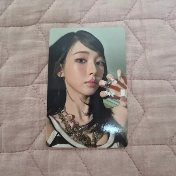 [BUNJANG] Aespa Karina Kiss & Tell Warner Music Lucky Draw Photocard / 에스파 카리나 키스 앤 텔 kiss n tell 워너 Warner 특전 포카 양도 분철