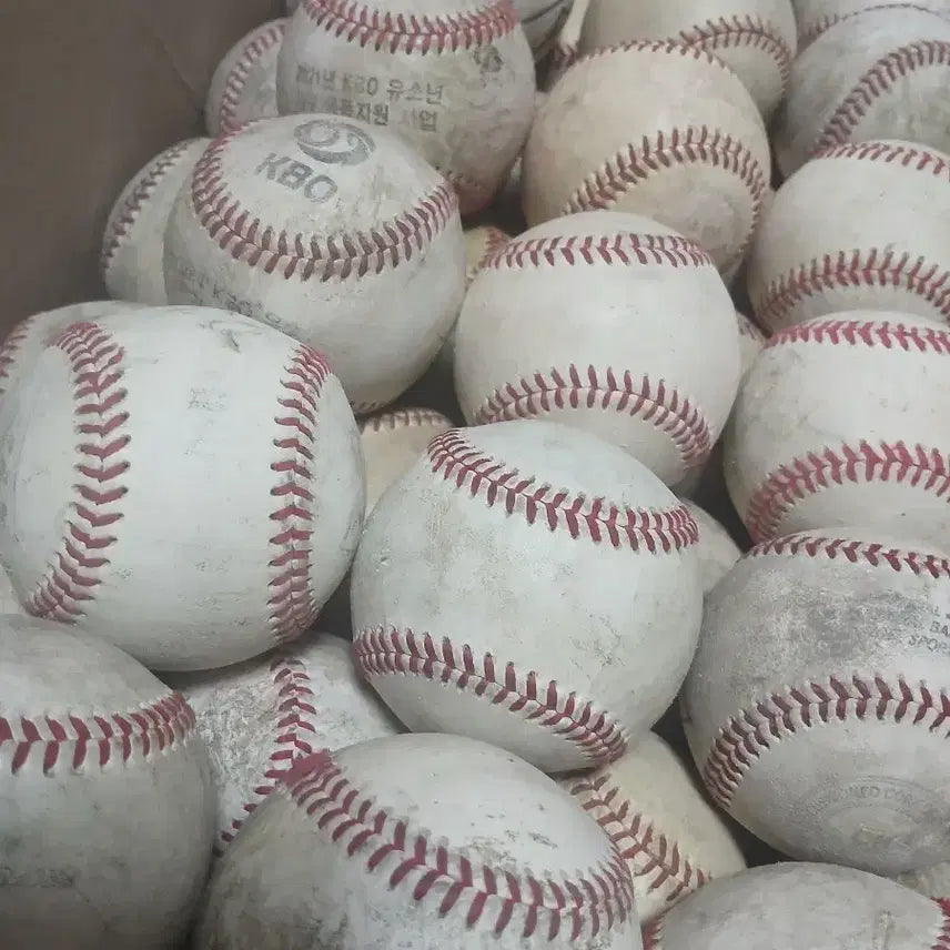 [BUNJANG] Used Baseball Balls (60 pcs) / 중고야구공 60개
