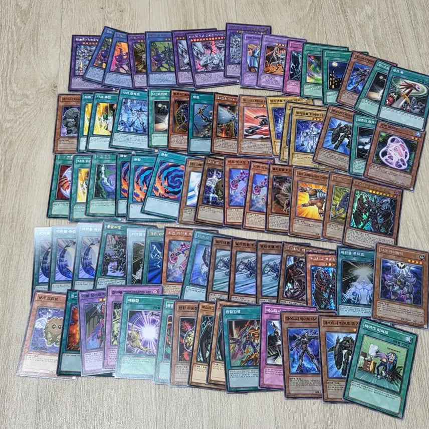 [BUNJANG] Yu-Gi-Oh! HERO Cards Bundle / 유희왕 히어로 관련 소스 모음