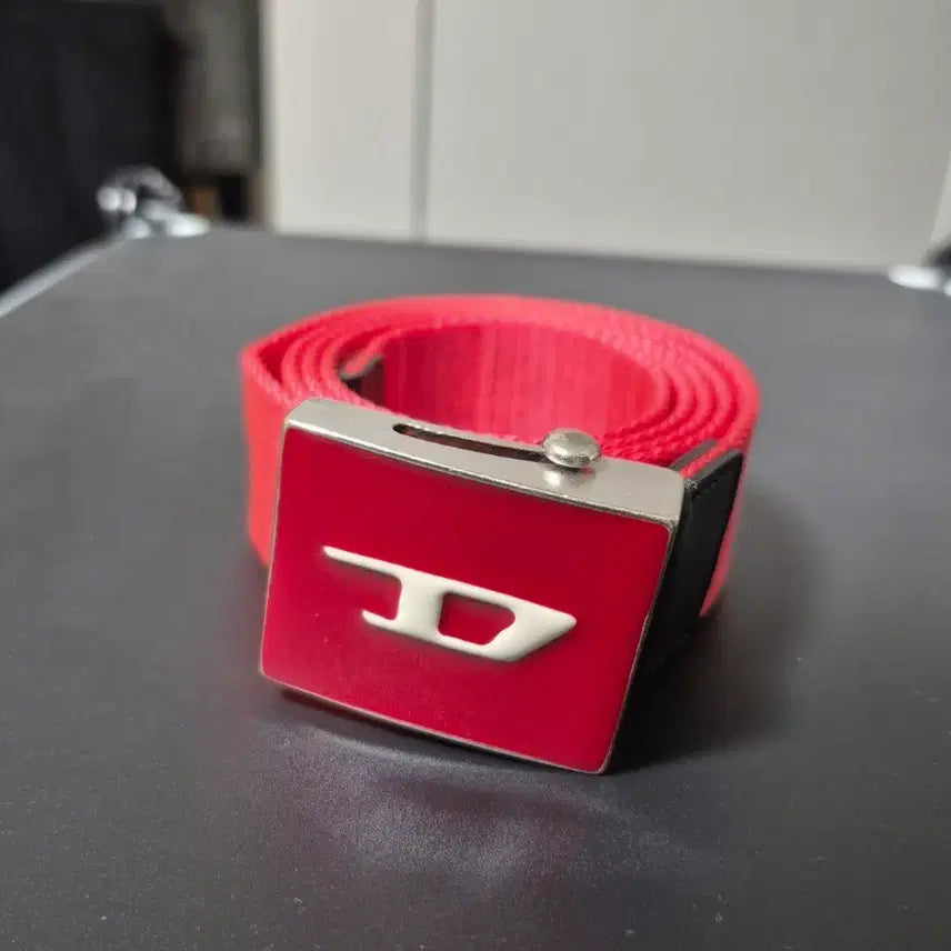 [BUNJANG] Diesel Red Flat Buckle Belt / 디젤 레드 플라트 버클 벨트