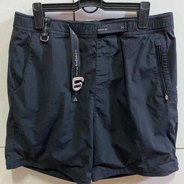 [BUNJANG] New Balance Men's Black Cargo Shorts / 뉴발란스 블랙 카고 남성 반바지