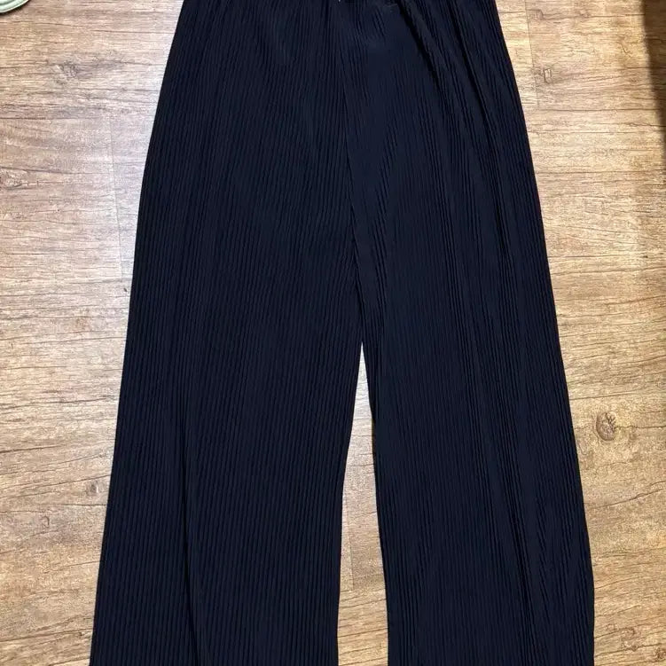 [BUNJANG] Wide Leg Pleated Pants / 1회착용 와이드팬츠 플리츠 통바지 긴바지 여름바지 검정바지 주름바지