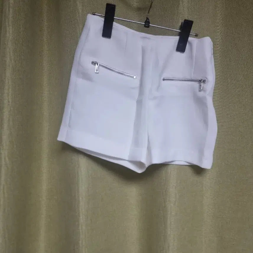 [BUNJANG] MIXXO White Zipper Short Pants / 미쏘 화이트 지퍼 숏팬츠