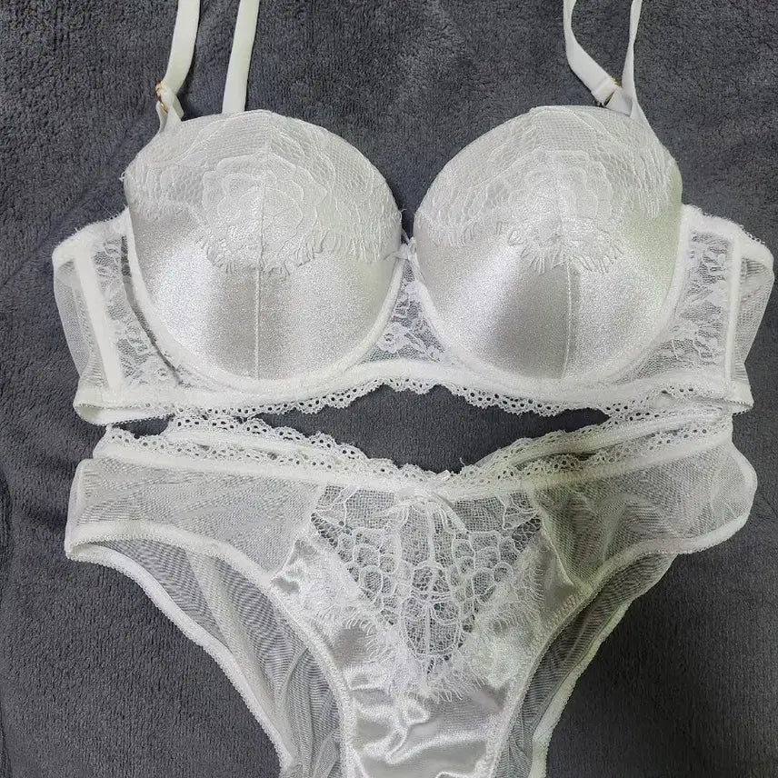 [BUNJANG] Women's Lingerie Set (2 Sets) / [중고] 여성속옷 2세트