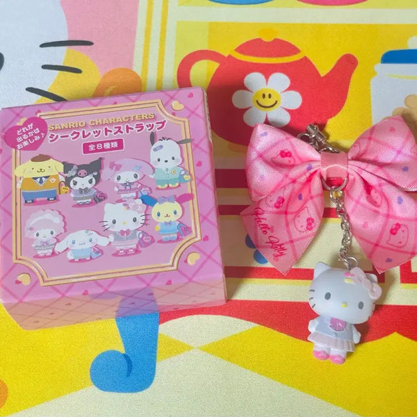 [BUNJANG] Sanrio Kirameki School Kitty Random Strap Secret Gacha Charm / 산리오 키라메키 스쿨 키티 랜덤 스트랩 시크릿 가챠 메지루시 키링 키라메키 학원 축제