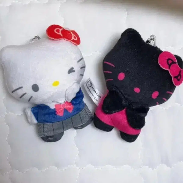 [BUNJANG] Sanrio Hello Kitty Doll Keychain Bundle Set / 산리오 헬로키티 인형 키링 2개 일괄