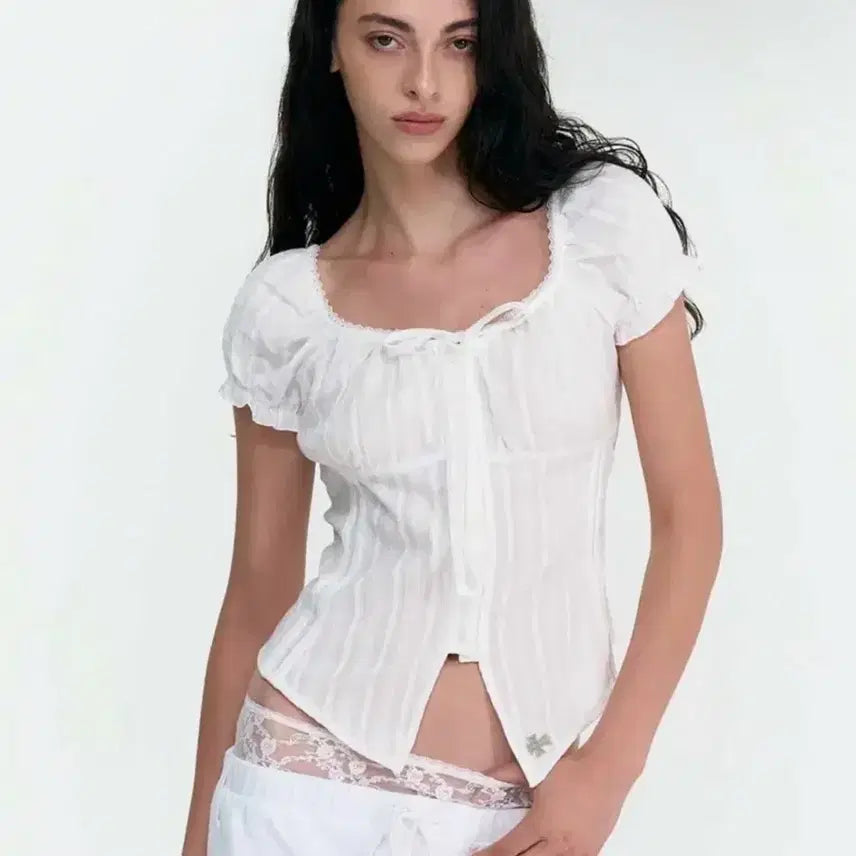 [BUNJANG] 2000 Archives Bella Blouse / 2000아카이브스 벨라 블라우스