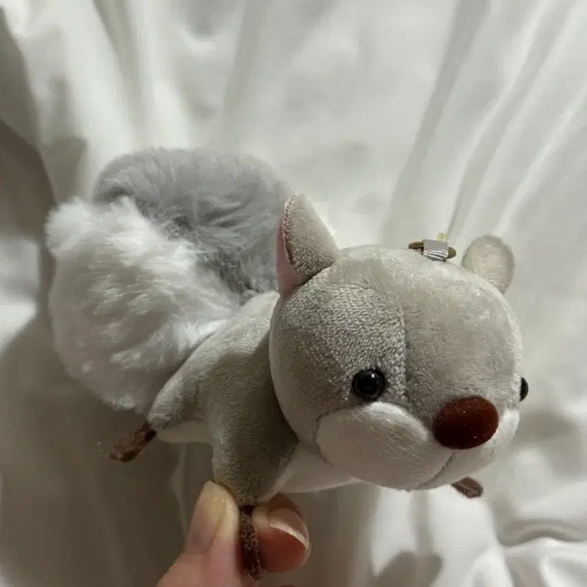 [BUNJANG] Gray Squirrel Plush Keychain / 회색 다람쥐 인형 키링